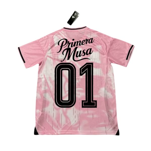 Camiseta Real Madrid x Omar Courtz